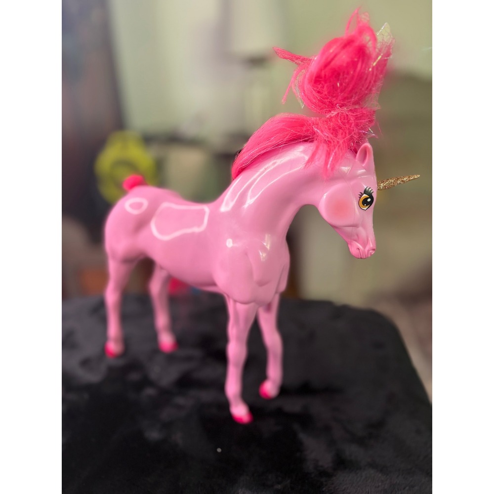 MGA Entertainment Pink Unicorn Horse‎ Figure Gold Glitter Horn Butterfly 578574